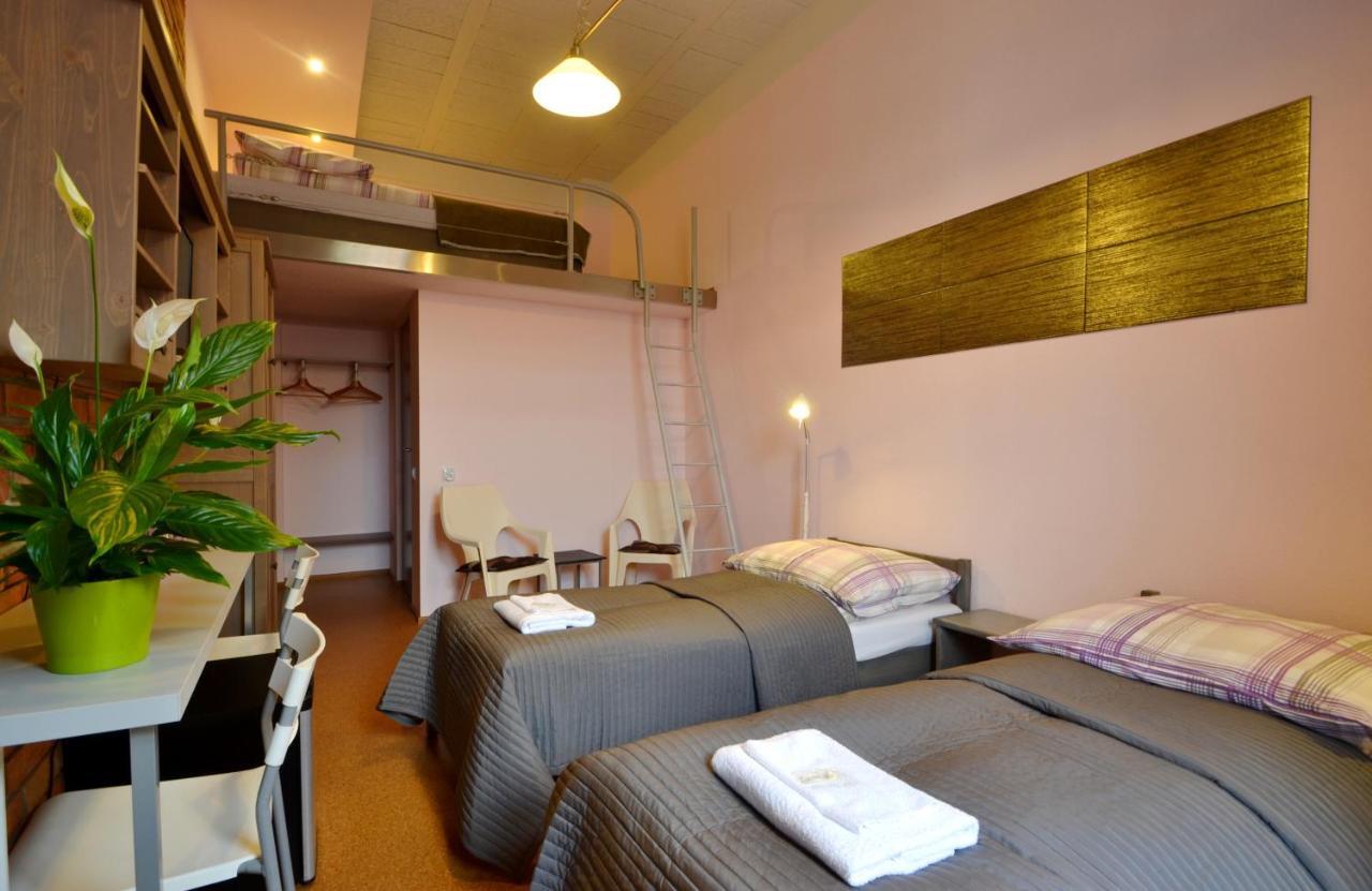 Bed&Breakfast Mikunda Chrzanow Exterior photo